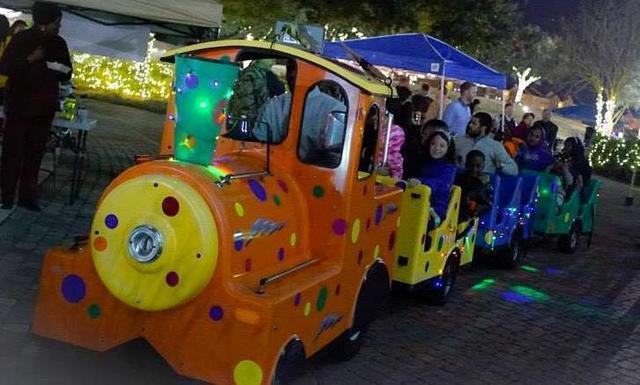 Trackless Train with Engineer(s) Trackless Train with Engineer(s)