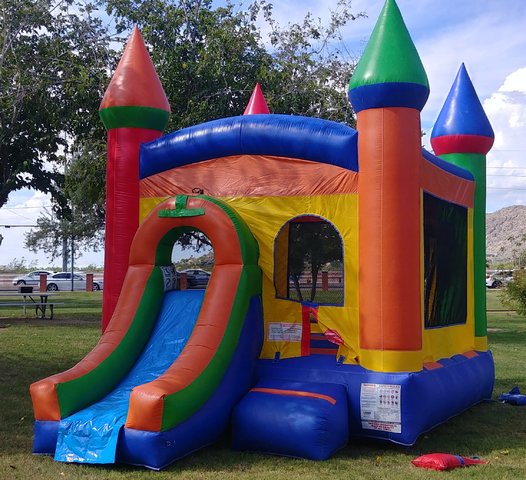 Crazy Bounce House Combo with slide and basketball hoop (Wet)