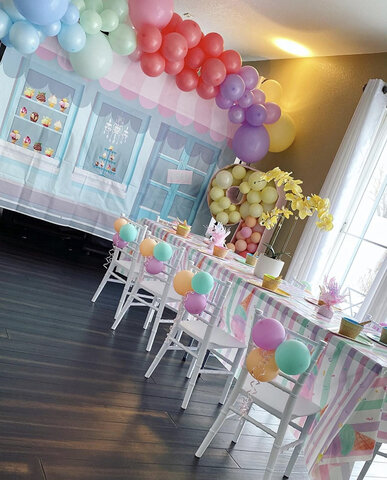 Kids Table & Chairs (seats 10) Kids Table & Chairs (seats 10)