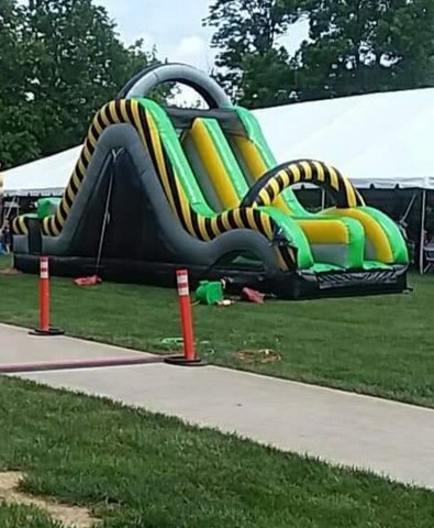 Radical Run 30 foot obstacle course with big slide 