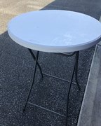30'round cocktail tables