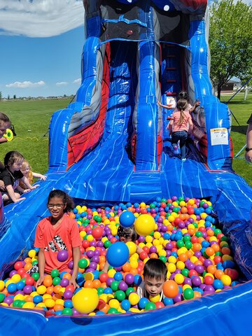 Ball Pit Combo / 16' Ocean Battle Dry Slide + 3,600 Balls Ball Pit Combo / 16' Ocean Battle Dry Slide + 3,600 Balls