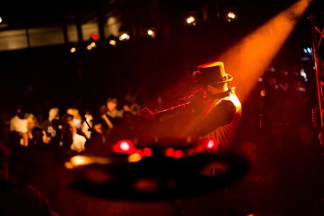 (D) Stage with Lighting (D) Stage with Lighting