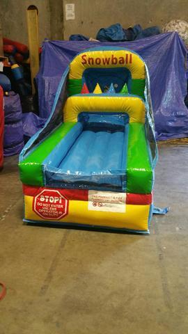 Inflatable Carnival Snowball Game