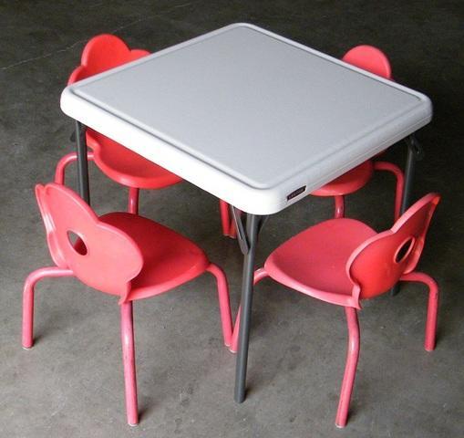 Kids Table(2