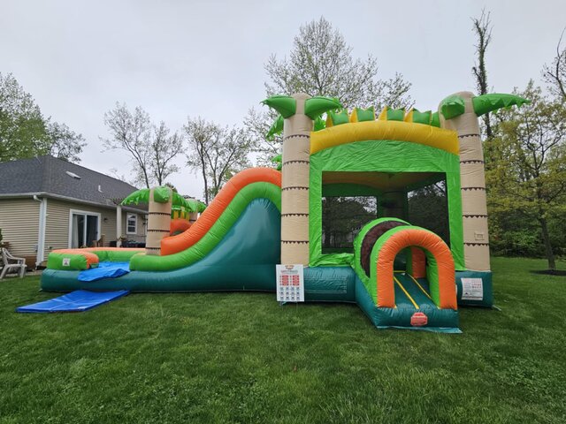 XL Tropical Water Slide Bounce House Combo (Wet/Dry) XL Tropical Water Slide Bounce House Combo (Wet/Dry)