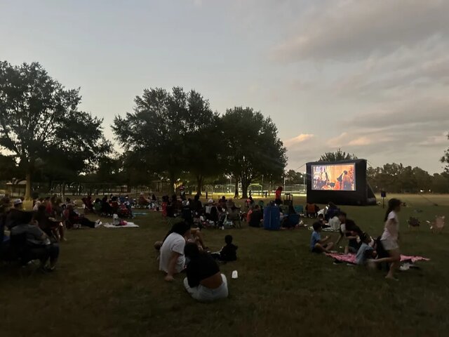 ALL INCLUSIVE HUGE 20ft Inflatable Movie Screen Experience - Corporate/Commercial ALL INCLUSIVE HUGE 20ft Inflatable Movie Screen Experience - Corporate/Commercial