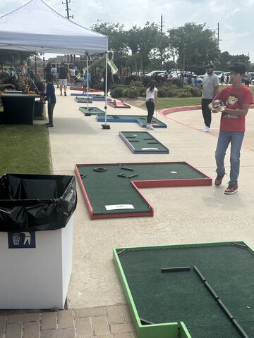 Premium Mini Golf 9 holes Premium Mini Golf 9 holes