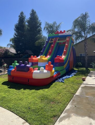 18 FT LEGO WATER SLIDE 18 FT LEGO WATER SLIDE