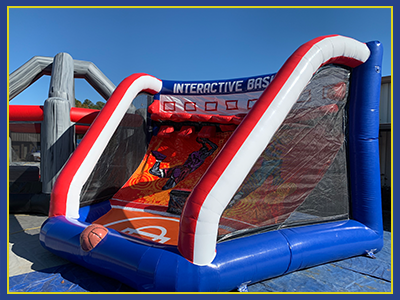 Angled view of the right side of the interactive basketball inflatable.