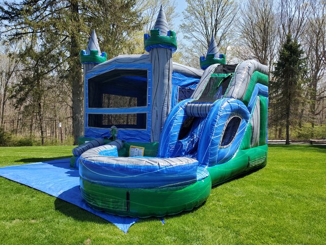 Land & Sea Combo Bouncer (Dry Use) Land & Sea Combo Bouncer (Dry Use)