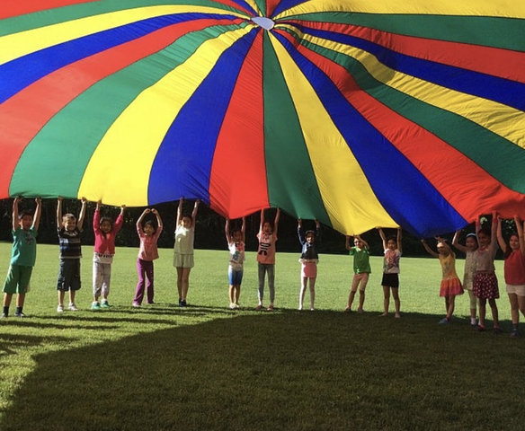 Giant Parachute Giant Parachute
