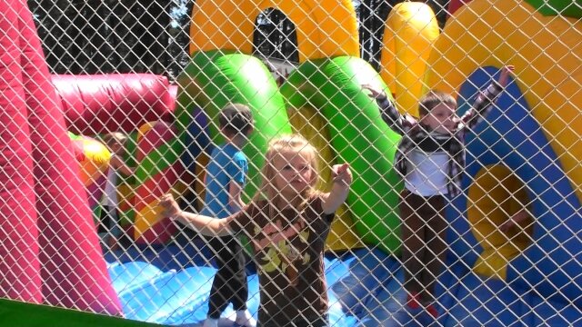 Bouncer Maze inflatable rental