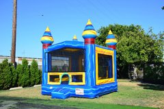 <b><font color=blue><b>Melting Arctic Bounce House w/Basketball Hoop Inside</font><br><small>Best for ages 4+<br> <font color=red>Space Needed 18 W x 18 D x 16 H</font></b></small>