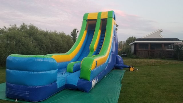 18 Foot Water or Dry Slide 18 Foot Water or Dry Slide