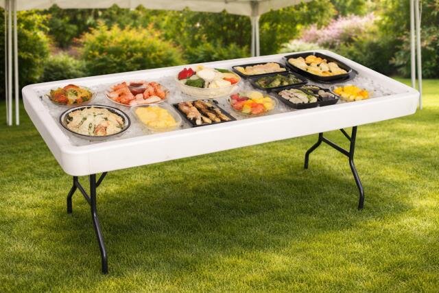 Fill N' Chill Table (White) Fill N' Chill Table (White)