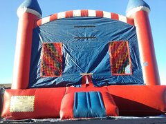 Deluxe American Castle Jump House with Basketball Hoop Deluxe American Castle Jump House with Basketball Hoop