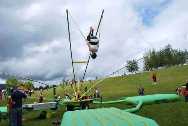 4 Person Monkey Motion Bungee Trampoline 4 Person Monkey Motion Bungee Trampoline