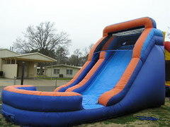 14' Water Slide w Full Pool 14' Water Slide w Full Pool