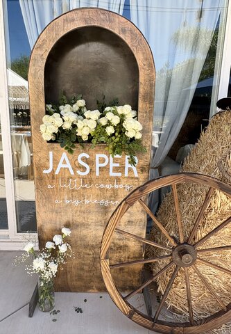 Customizable Standing Flower Box Customizable Standing Flower Box