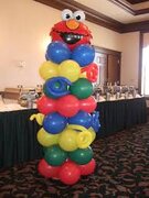 Elmo balloon column