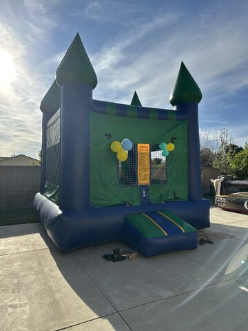 Green and Blue Bounce House Green and Blue Bounce House