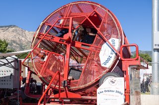 <b><font color='red'><b>The Cyclone Ride</b></font><b><br><font color='blue'>6 Person</font></b></b>