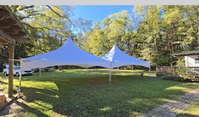 High Peak Tents 20x40, Hold 80 to 100 guest High Peak Tents 20x40, Hold 80 to 100 guest