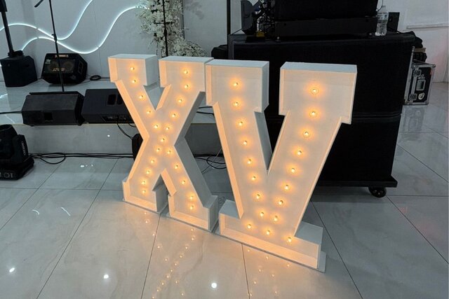 XV XV