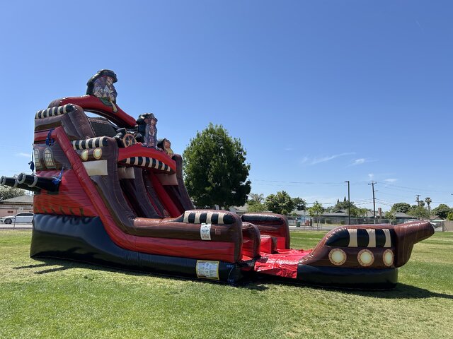 22ft The Black Pearl Dual Lane Dry Slide 22ft The Black Pearl Dual Lane Dry Slide