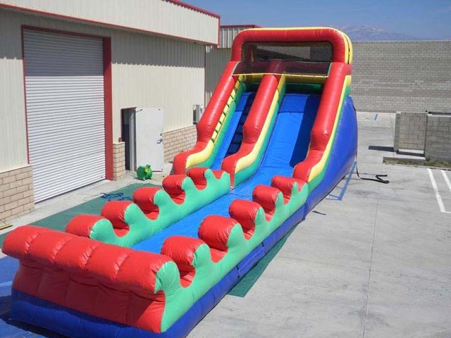 16 Ft Rainbow W/ Slip N Slide Attachment (Item 339) 16 Ft Rainbow W/ Slip N Slide Attachment (Item 339)