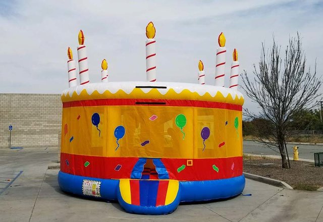 Deluxe Birthday Cake W/Hoop Deluxe Birthday Cake W/Hoop