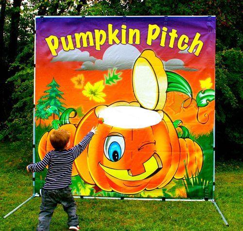 Pumpkin Pitch Frame Game