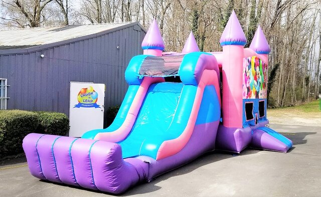 Minnie Mouse Bouncy House & Slide