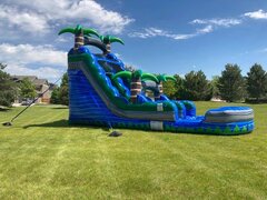 Neptune's Oasis <br><font size=3>18 Feet Tall with POOL
