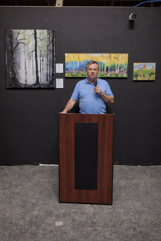 SPEAKER PODIUM SPEAKER PODIUM