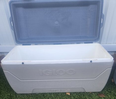ICE CHEST 64 QUART ICE CHEST 64 QUART