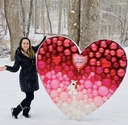 5' MOSAIC HEART WITH BALLOONS 5' MOSAIC HEART WITH BALLOONS