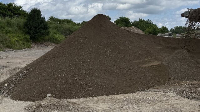 Top Soil - Delivered (27 tons) Top Soil - Delivered (27 tons)