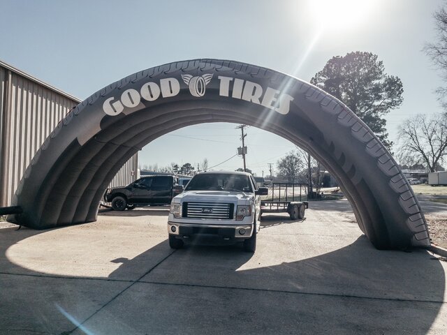 20ft Inflatable Tire Arch 20ft Inflatable Tire Arch