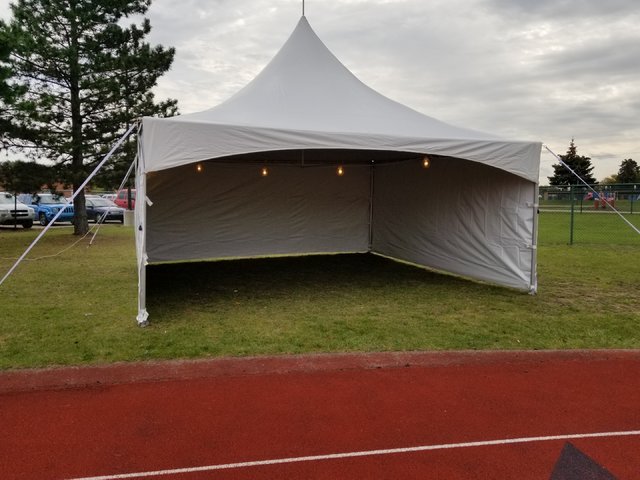 20' x 20' (400 sq ft) High Peak Frame Tent 20' x 20' (400 sq ft) High Peak Frame Tent