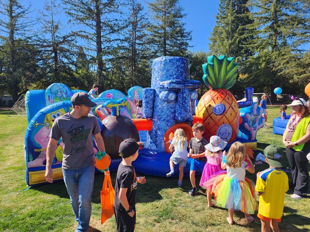 sponge playland inflatable bounce house rentals