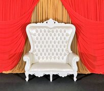 QUEEN TIFFANY  LOVESEAT (ALL WHITE)