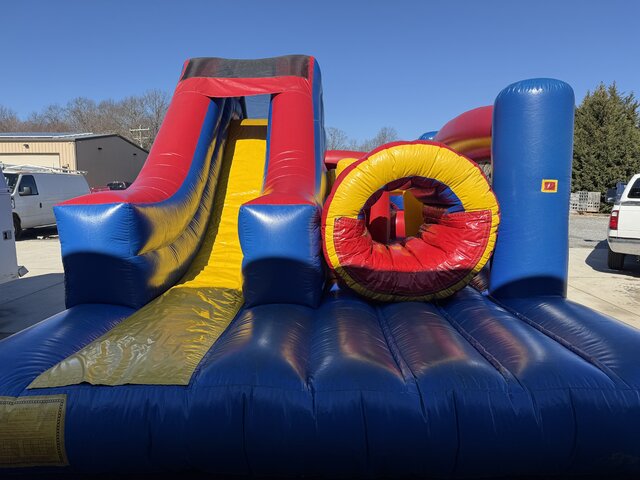 16FT Tunnel Vision With Slide 16FT Tunnel Vision With Slide