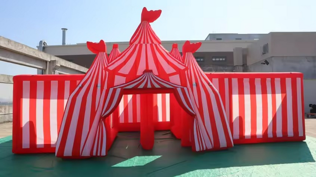 Carnival Circus Themed Inflatable Maze Carnival Circus Themed Inflatable Maze
