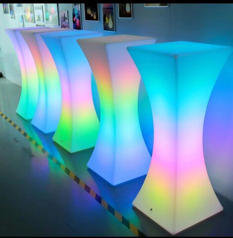 Wireless LED Cocktail Table Wireless LED Cocktail Table