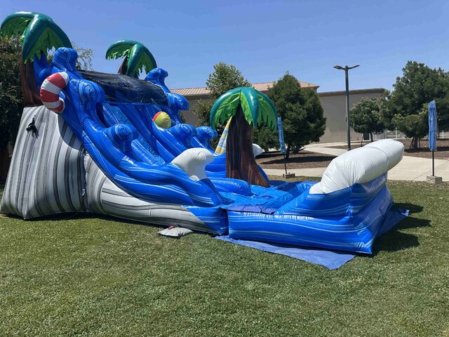 17 ft Malibu Double Lane Waterslide 17 ft Malibu Double Lane Waterslide