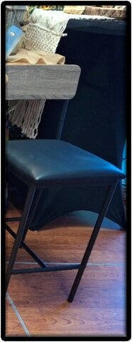 GRAY WOOD GRAIN BLACK BARSTOOL WITH PADDED SEAT GRAY WOOD GRAIN BLACK BARSTOOL WITH PADDED SEAT