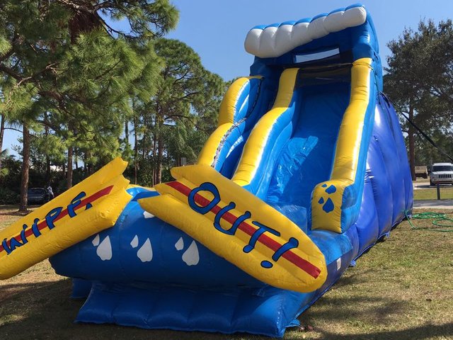 22' Wipe Out Wet/Dry Slide 22' Wipe Out Wet/Dry Slide