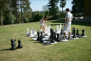 Giant Chess